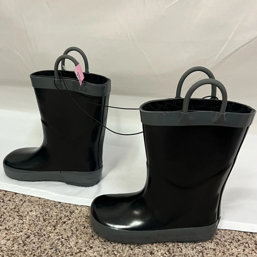 NEW KIDS RAIN BOOTS BLACK SIZE:7/8
